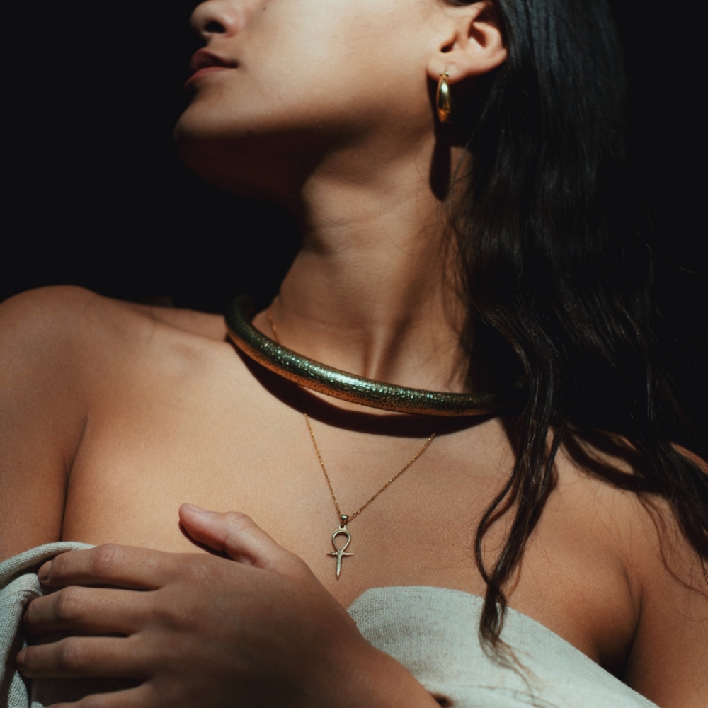 Noir Kala Snakeskin Hoop Collar Brass Necklace